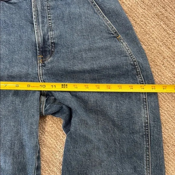Everlane The Utility Barrel Pant in Denim - Picture 12 of 12